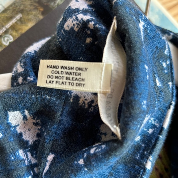 Threads 4 Thought Infinity Scarf Blue, White and Black‎ OS - Picture 2 of 4